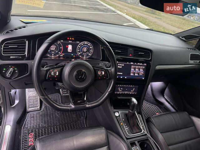 Чорний Фольксваген Гольф, об'ємом двигуна 1.97 л та пробігом 255 тис. км за 25000 $, фото 21 на Automoto.ua