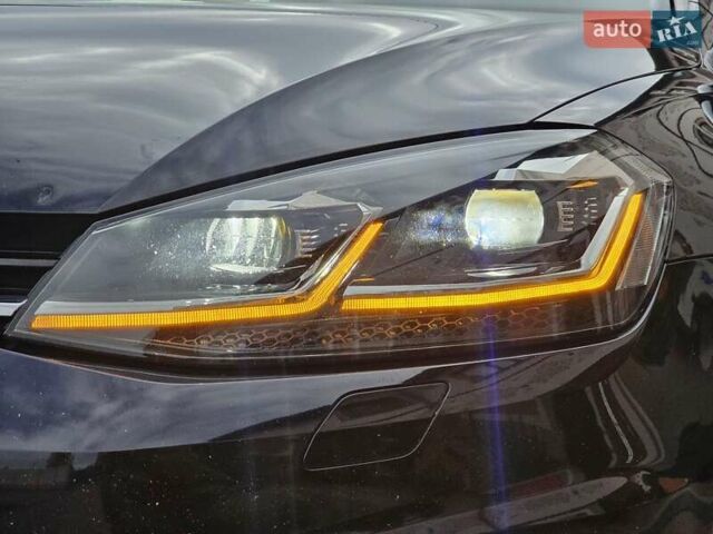 Черный Фольксваген Гольф, объемом двигателя 1.97 л и пробегом 235 тыс. км за 15950 $, фото 15 на Automoto.ua