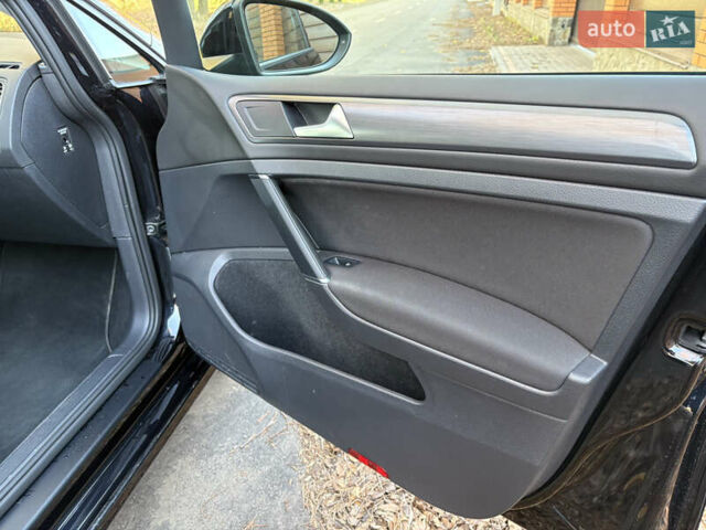 Фольксваген Гольф 2018 в Виннице на Automoto.ua Черный Фольксваген Гольф, объемом двигателя 1.6 л и пробегом 211 тыс. км за 12700 $, фото 24 на Automoto.ua