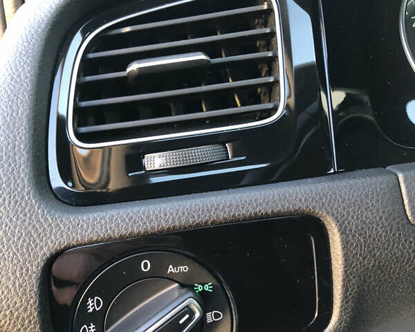 Черный Фольксваген Гольф, объемом двигателя 1.97 л и пробегом 227 тыс. км за 14950 $, фото 47 на Automoto.ua