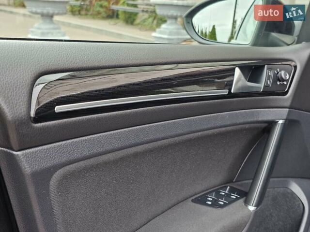 Черный Фольксваген Гольф, объемом двигателя 1.97 л и пробегом 235 тыс. км за 15950 $, фото 107 на Automoto.ua