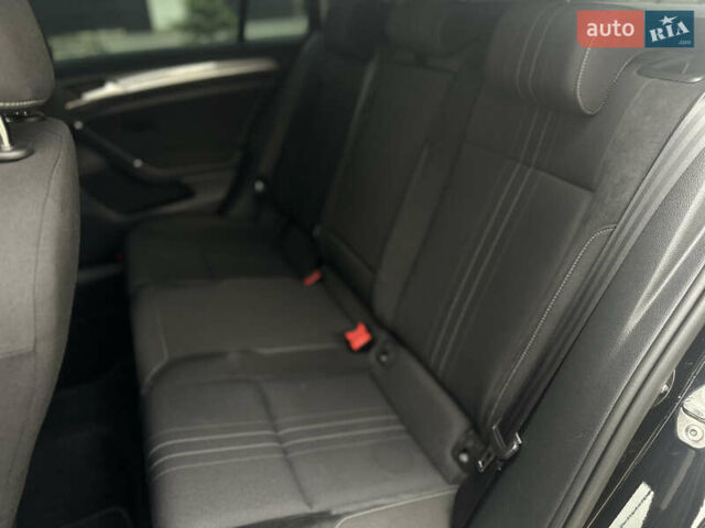 Черный Фольксваген Гольф, объемом двигателя 2 л и пробегом 270 тыс. км за 18500 $, фото 26 на Automoto.ua