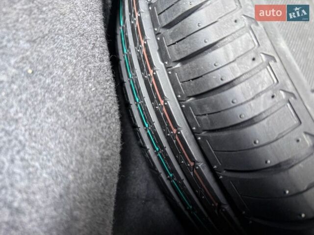 Черный Фольксваген Гольф, объемом двигателя 1.6 л и пробегом 192 тыс. км за 13999 $, фото 76 на Automoto.ua