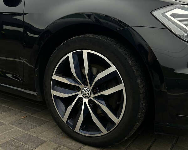 Черный Фольксваген Гольф, объемом двигателя 1.97 л и пробегом 272 тыс. км за 14800 $, фото 17 на Automoto.ua