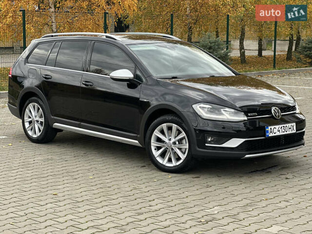 Черный Фольксваген Гольф, объемом двигателя 2 л и пробегом 270 тыс. км за 18500 $, фото 2 на Automoto.ua