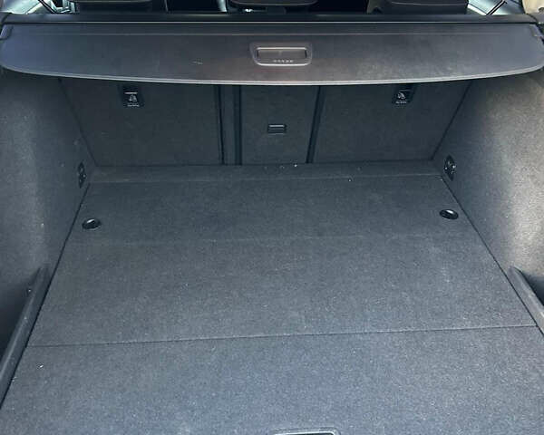 Черный Фольксваген Гольф, объемом двигателя 1.6 л и пробегом 225 тыс. км за 14299 $, фото 15 на Automoto.ua