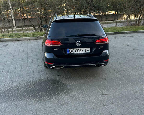 Черный Фольксваген Гольф, объемом двигателя 1.6 л и пробегом 225 тыс. км за 14299 $, фото 6 на Automoto.ua