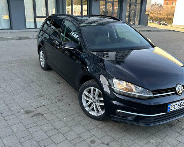 Черный Фольксваген Гольф, объемом двигателя 1.6 л и пробегом 225 тыс. км за 14299 $, фото 3 на Automoto.ua