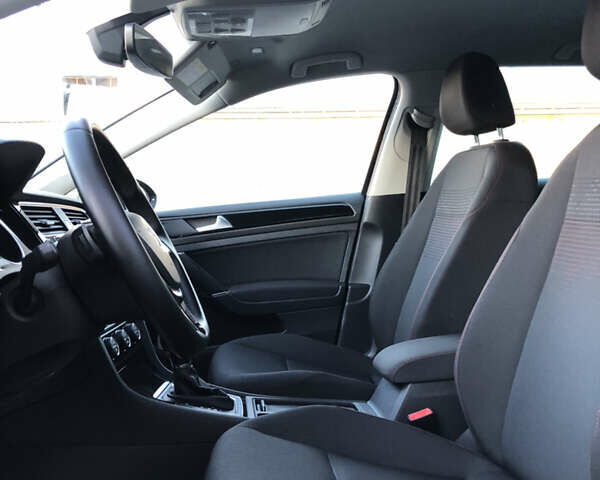 Черный Фольксваген Гольф, объемом двигателя 1.97 л и пробегом 227 тыс. км за 14950 $, фото 22 на Automoto.ua