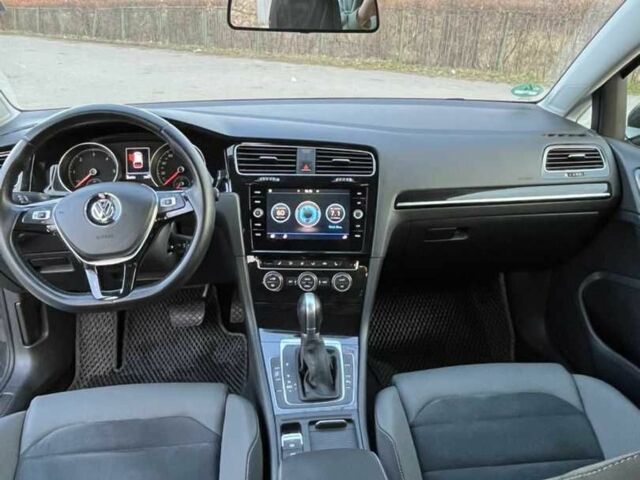 Черный Фольксваген Гольф, объемом двигателя 1.97 л и пробегом 255 тыс. км за 14300 $, фото 2 на Automoto.ua