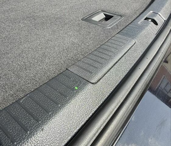 Черный Фольксваген Гольф, объемом двигателя 2 л и пробегом 198 тыс. км за 16950 $, фото 22 на Automoto.ua