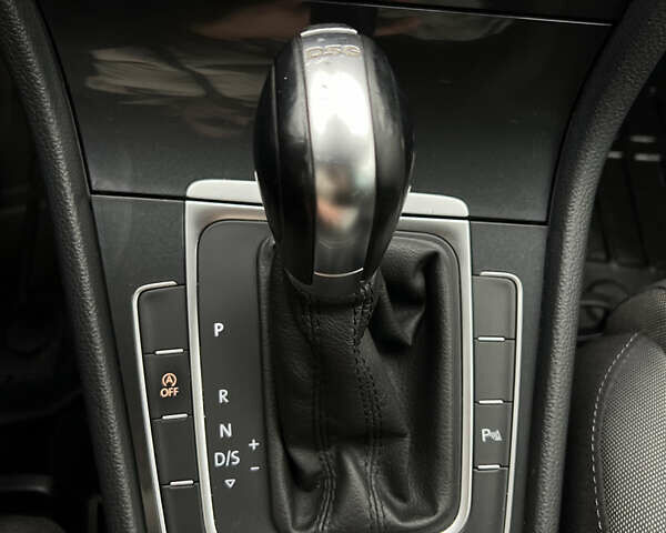 Черный Фольксваген Гольф, объемом двигателя 1.97 л и пробегом 244 тыс. км за 14700 $, фото 15 на Automoto.ua