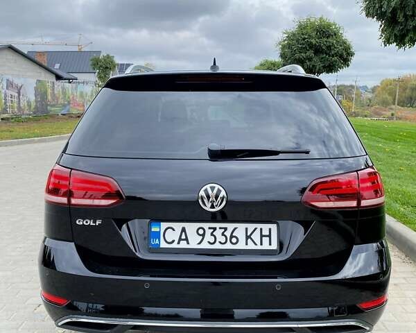 Черный Фольксваген Гольф, объемом двигателя 1.6 л и пробегом 253 тыс. км за 13750 $, фото 16 на Automoto.ua