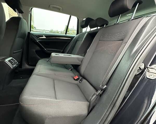 Черный Фольксваген Гольф, объемом двигателя 1.97 л и пробегом 230 тыс. км за 14999 $, фото 96 на Automoto.ua