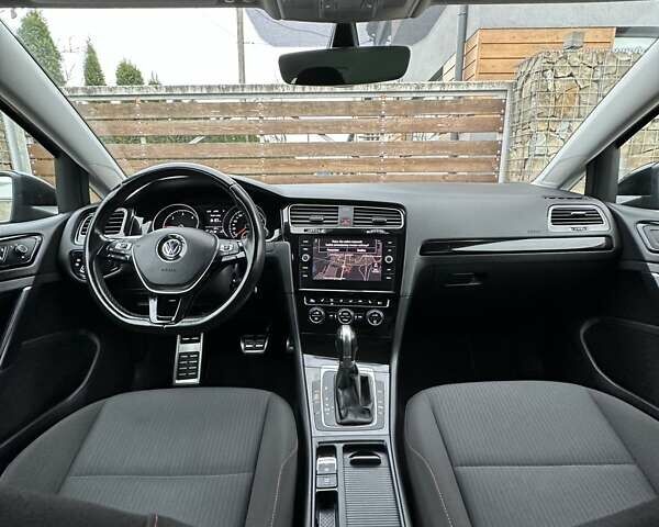 Черный Фольксваген Гольф, объемом двигателя 1.97 л и пробегом 230 тыс. км за 14999 $, фото 65 на Automoto.ua