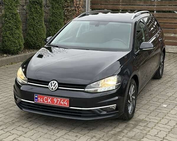 Черный Фольксваген Гольф, объемом двигателя 1.97 л и пробегом 230 тыс. км за 14999 $, фото 2 на Automoto.ua