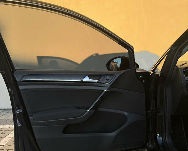 Фольксваген Гольф 2019 в Дрогобыче на Automoto.ua Черный Фольксваген Гольф, объемом двигателя 1.97 л и пробегом 202 тыс. км за 14999 $, фото 52 на Automoto.ua