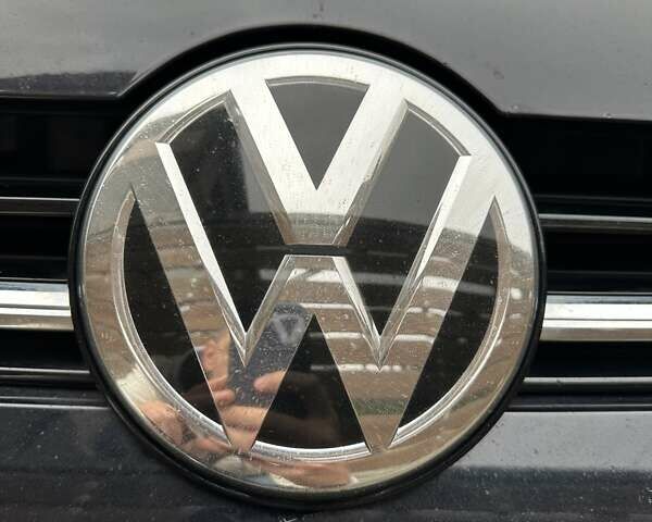 Черный Фольксваген Гольф, объемом двигателя 2 л и пробегом 230 тыс. км за 14999 $, фото 53 на Automoto.ua