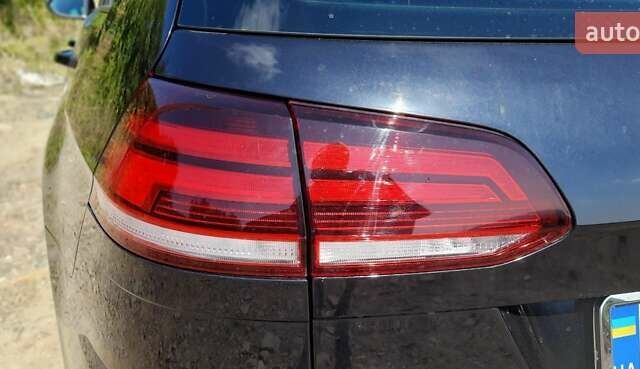 Черный Фольксваген Гольф, объемом двигателя 1.6 л и пробегом 105 тыс. км за 15999 $, фото 6 на Automoto.ua