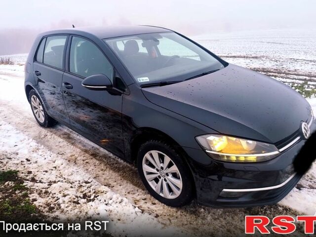 Черный Фольксваген Гольф, объемом двигателя 1.6 л и пробегом 93 тыс. км за 9400 $, фото 3 на Automoto.ua