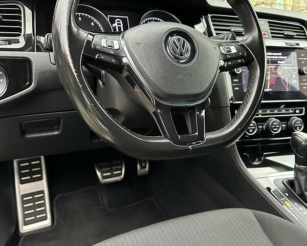 Черный Фольксваген Гольф, объемом двигателя 2 л и пробегом 230 тыс. км за 14999 $, фото 69 на Automoto.ua