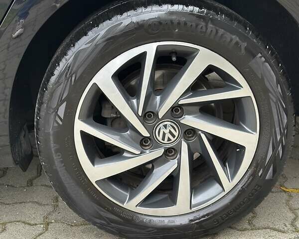 Черный Фольксваген Гольф, объемом двигателя 1.97 л и пробегом 230 тыс. км за 14999 $, фото 43 на Automoto.ua