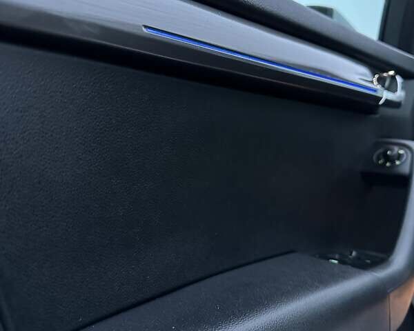 Черный Фольксваген Гольф, объемом двигателя 1.97 л и пробегом 230 тыс. км за 14999 $, фото 86 на Automoto.ua