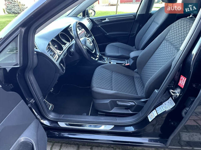 Черный Фольксваген Гольф, объемом двигателя 1.6 л и пробегом 238 тыс. км за 13700 $, фото 14 на Automoto.ua