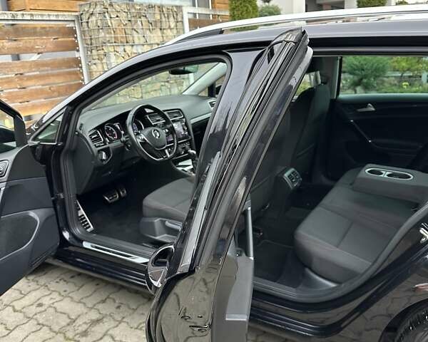 Черный Фольксваген Гольф, объемом двигателя 1.97 л и пробегом 230 тыс. км за 14999 $, фото 66 на Automoto.ua