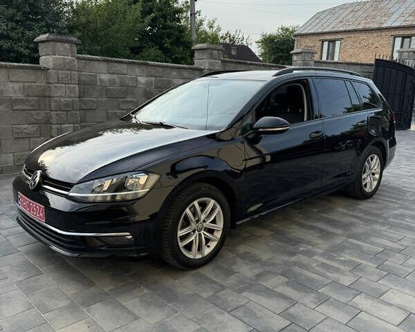 Черный Фольксваген Гольф, объемом двигателя 1.6 л и пробегом 178 тыс. км за 14800 $, фото 3 на Automoto.ua