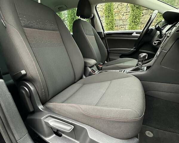 Черный Фольксваген Гольф, объемом двигателя 1.97 л и пробегом 230 тыс. км за 14999 $, фото 121 на Automoto.ua