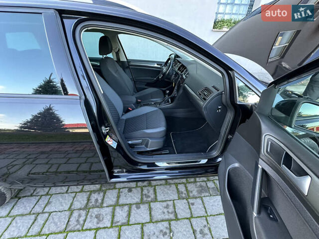 Черный Фольксваген Гольф, объемом двигателя 1.6 л и пробегом 238 тыс. км за 13700 $, фото 24 на Automoto.ua