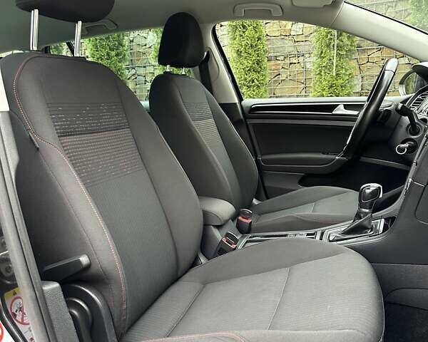 Черный Фольксваген Гольф, объемом двигателя 1.97 л и пробегом 230 тыс. км за 14999 $, фото 125 на Automoto.ua