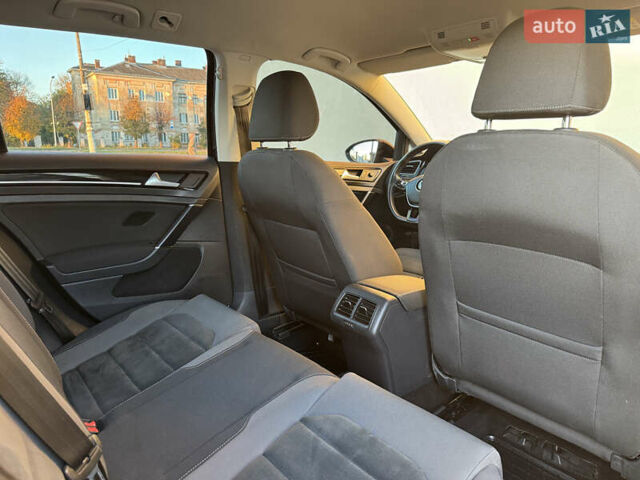 Фольксваген Гольф 2019 в Дрогобыче на Automoto.ua Черный Фольксваген Гольф, объемом двигателя 1.97 л и пробегом 202 тыс. км за 14999 $, фото 73 на Automoto.ua