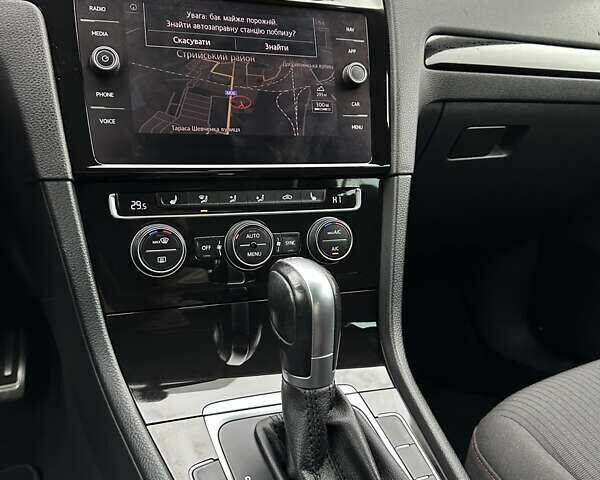 Черный Фольксваген Гольф, объемом двигателя 2 л и пробегом 230 тыс. км за 14999 $, фото 59 на Automoto.ua