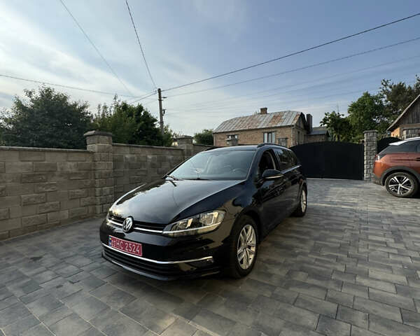 Черный Фольксваген Гольф, объемом двигателя 1.6 л и пробегом 178 тыс. км за 14800 $, фото 1 на Automoto.ua