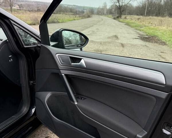 Черный Фольксваген Гольф, объемом двигателя 1.97 л и пробегом 270 тыс. км за 14300 $, фото 7 на Automoto.ua