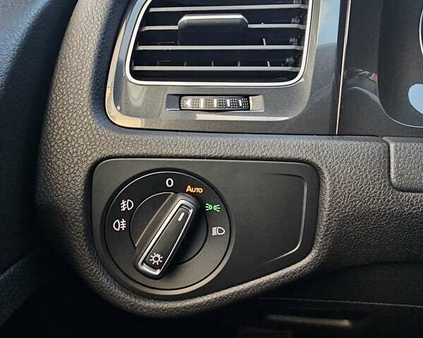 Черный Фольксваген Гольф, объемом двигателя 1.97 л и пробегом 223 тыс. км за 15400 $, фото 21 на Automoto.ua