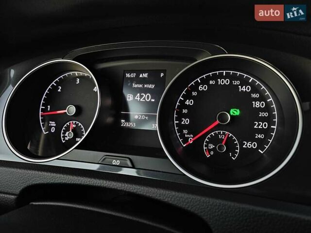 Черный Фольксваген Гольф, объемом двигателя 1.97 л и пробегом 223 тыс. км за 15400 $, фото 27 на Automoto.ua