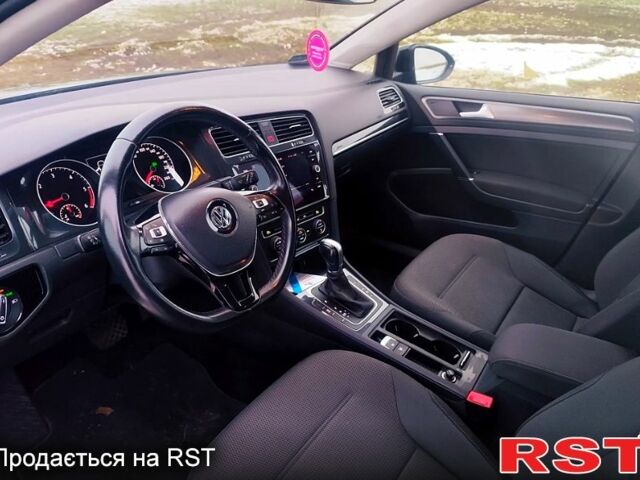 Черный Фольксваген Гольф, объемом двигателя 1.6 л и пробегом 93 тыс. км за 9400 $, фото 7 на Automoto.ua