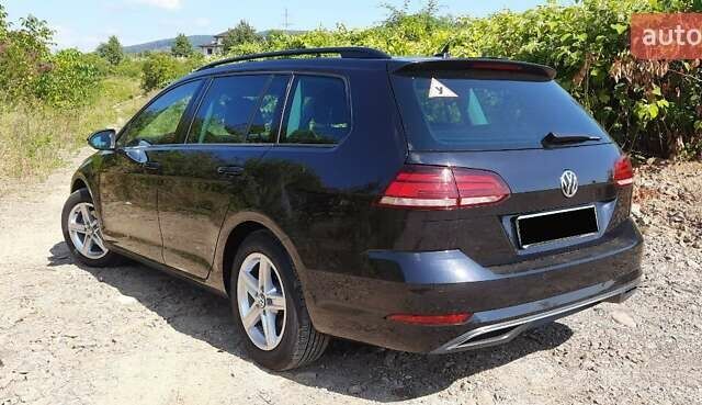 Черный Фольксваген Гольф, объемом двигателя 1.6 л и пробегом 105 тыс. км за 15999 $, фото 9 на Automoto.ua