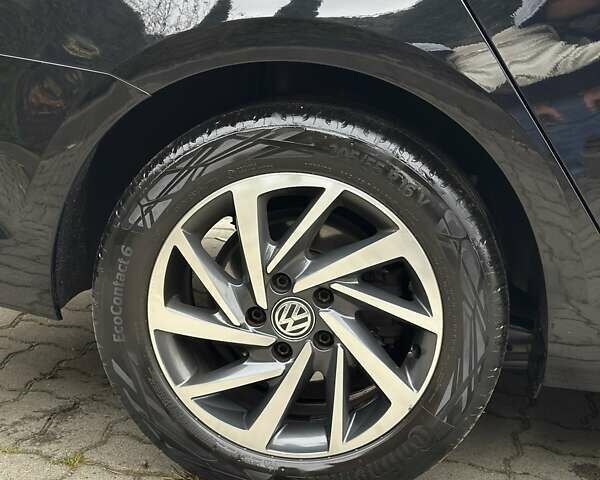 Черный Фольксваген Гольф, объемом двигателя 1.97 л и пробегом 230 тыс. км за 14999 $, фото 45 на Automoto.ua