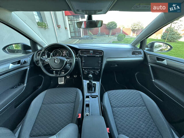 Черный Фольксваген Гольф, объемом двигателя 1.6 л и пробегом 238 тыс. км за 13700 $, фото 16 на Automoto.ua