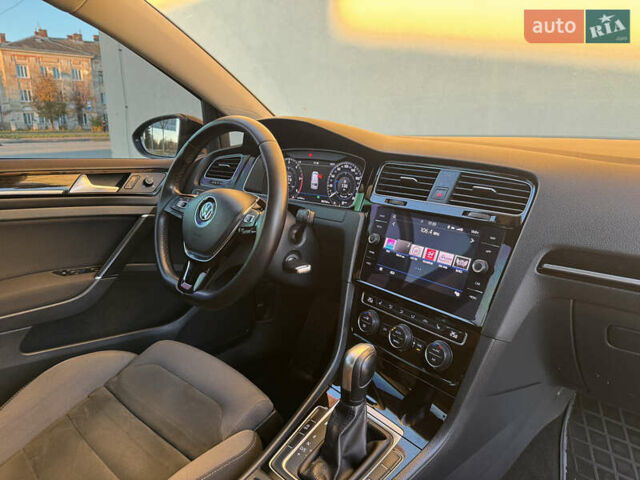 Фольксваген Гольф 2019 в Дрогобыче на Automoto.ua Черный Фольксваген Гольф, объемом двигателя 1.97 л и пробегом 202 тыс. км за 14999 $, фото 2 на Automoto.ua