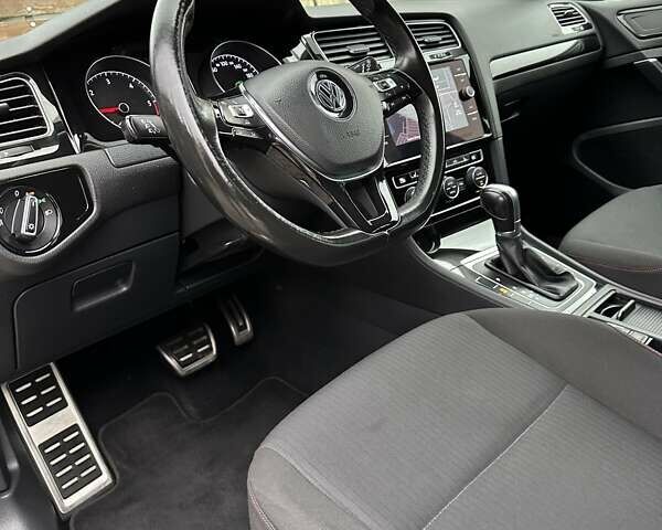 Черный Фольксваген Гольф, объемом двигателя 2 л и пробегом 230 тыс. км за 14999 $, фото 75 на Automoto.ua