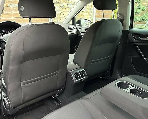 Черный Фольксваген Гольф, объемом двигателя 1.97 л и пробегом 230 тыс. км за 14999 $, фото 85 на Automoto.ua