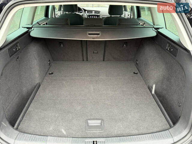 Чорний Фольксваген Гольф, об'ємом двигуна 2 л та пробігом 221 тис. км за 17900 $, фото 36 на Automoto.ua