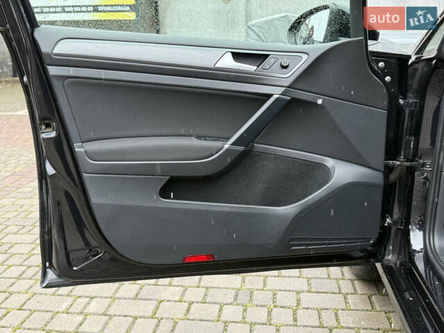 Чорний Фольксваген Гольф, об'ємом двигуна 2 л та пробігом 221 тис. км за 17900 $, фото 62 на Automoto.ua