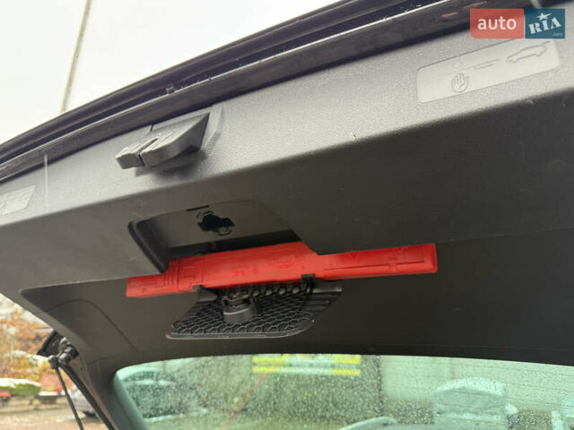 Чорний Фольксваген Гольф, об'ємом двигуна 2 л та пробігом 221 тис. км за 17900 $, фото 39 на Automoto.ua