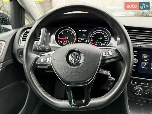 Чорний Фольксваген Гольф, об'ємом двигуна 2 л та пробігом 221 тис. км за 17900 $, фото 47 на Automoto.ua